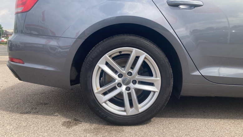 Audi A4 35 TFSI SE 4dr S Tronic Petrol Saloon